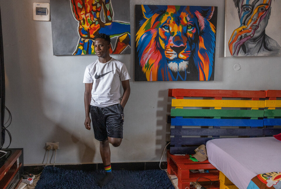 Eric Ndawula, som leder LHBTQ-organisasjonen Lifeline Youth Empowerment Center, er blitt beordret av huseier å forlate hjemmet sitt. Organisasjonen hans er en av et tyvetalls organisasjoner som nå er under overvåking av myndighetene.