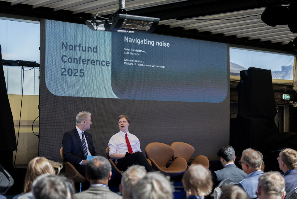 Direktør Tellef Thorleifsson åpnet konferansen med å fortelle at Norfund i fjor bidro til å skape vel 700 000 arbeidsplasser. Dét var musikk i utviklingsminister Åsmund Aukrusts ører, som har sagt at arbeid er jobb nummer én i norske samarbeidsland. Før Norfund delte historier om mislykkede investeringer, intervjuet direktøren sin egen sjef i sesjonen «navigating noise».